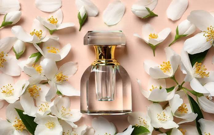 عطر زنانه گل یاس
